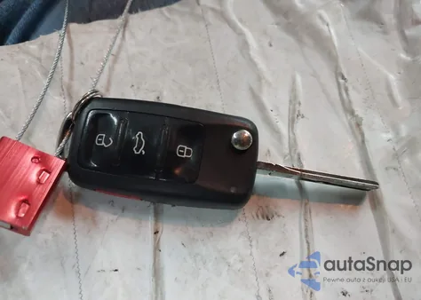 2013 Volkswagen Passat 2.0L Tdi Se z USA, uszkodzony, nr VIN 1VWBN7A36DC037731